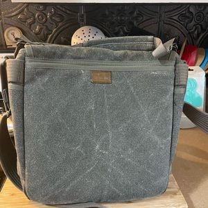 Think Tank Photo Retrospective 20 Shoulder Bag (Olive Green)!